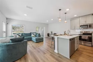 Photo #6: O6387860 Listing 