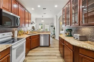 Photo #4: O6388065 Listing 