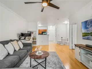 Photo #3: O6388154 Listing 