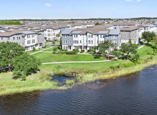 MLS: O6388248 Condo For Sale