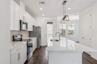 Photo #5: O6388248 Listing 