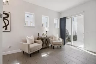 Photo #3: O6388266 Listing