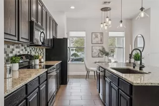 Photo #5: O6388266 Listing