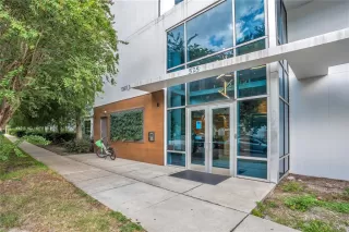 Photo #1: O6388436 Listing 