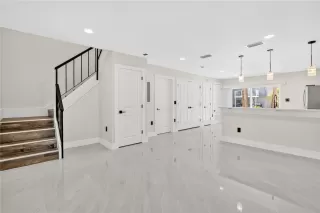 Photo #2: O6388668 Listing