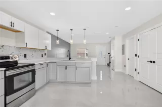 Photo #6: O6388668 Listing