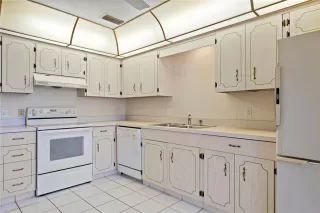 Photo #2: O6388843 Listing 