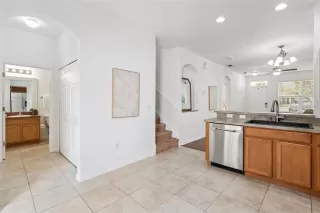 Photo #6: O6388898 Listing 