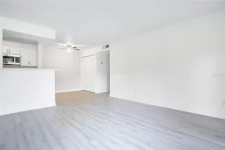 Photo #4: O6388945 Listing 