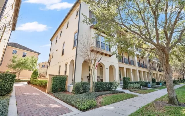 MLS: O6389072 Condo For Sale