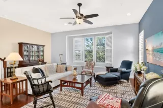 Photo #5: O6389072 Listing