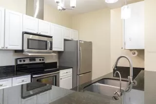 Photo #4: O6389108 Listing