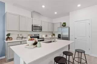 Photo #3: O6389132 Listing 