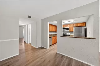 Photo #5: O6389231 Listing 