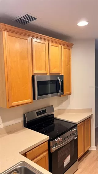 Photo #5: O6389272 Listing 