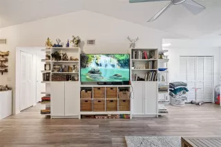 Photo #4: O6389337 Listing 