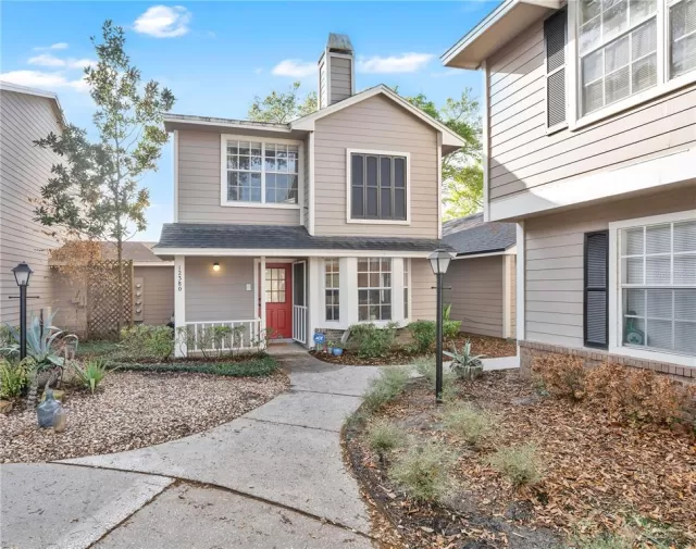 MLS: O6389446 Condo For Sale