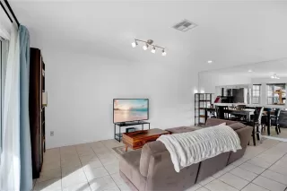 Photo #3: O6389446 Listing 