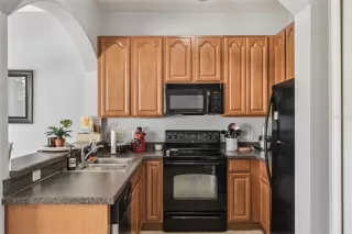 Photo #3: O6389617 Listing 