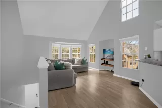 Photo #5: O6389625 Listing 