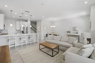 Photo #3: O6389697 Listing