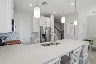 Photo #6: O6389697 Listing