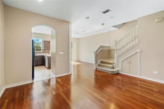 Photo #4: O6389736 Listing 