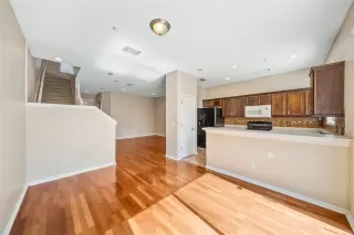 Photo #5: O6389736 Listing 