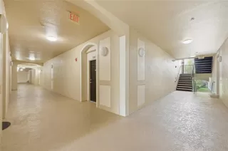 Photo #4: O6389772 Listing 