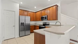 Photo #4: O6389783 Listing