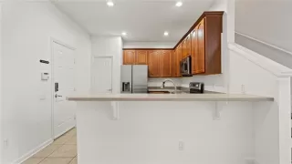 Photo #5: O6389783 Listing