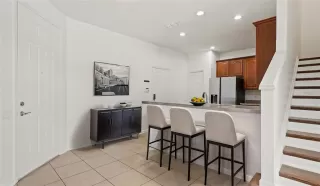 Photo #6: O6389783 Listing