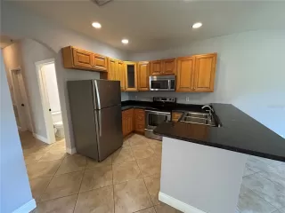 Photo #4: O6389845 Listing 