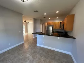 Photo #5: O6389845 Listing 