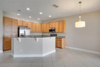 Photo #6: O6389871 Listing 