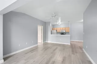 Photo #6: O6389883 Listing 