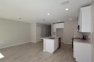 Photo #1: O6389898 Listing 