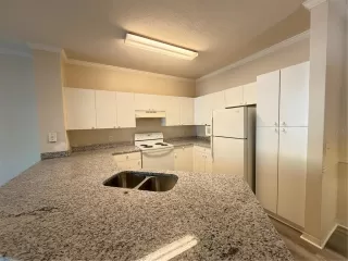 Photo #3: O6389948 Listing