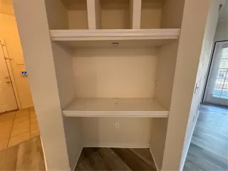 Photo #5: O6389948 Listing