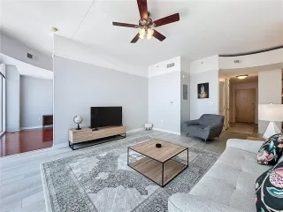 Photo #6: O6389978 Listing 