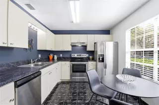 Photo #5: O6390042 Listing