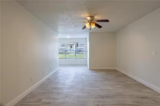 Photo #3: O6390063 Listing 