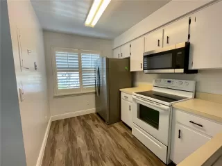 Photo #3: O6390084 Listing