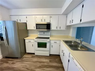 Photo #4: O6390084 Listing