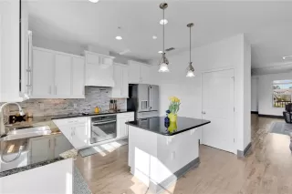 Photo #4: O6390121 Listing 