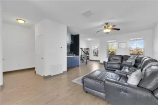 Photo #6: O6390121 Listing 