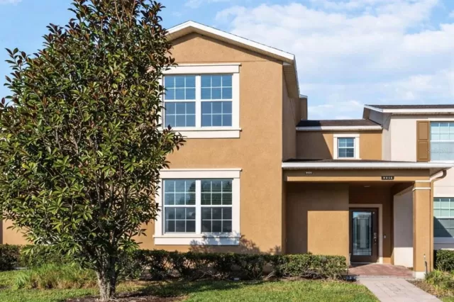 MLS: O6390299 Condo For Sale