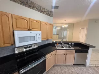 Photo #5: O6390552 Listing 