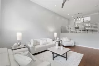 Photo #2: O6390622 Listing