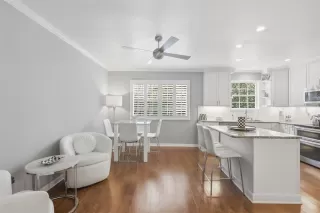 Photo #5: O6390622 Listing